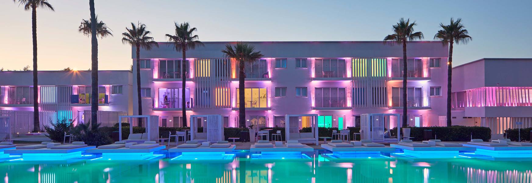 Hotel So White Club Resort