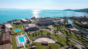 Canvas by Mitsis Messonghi