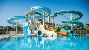 Senseana Sea Side Resort & Aquadventure