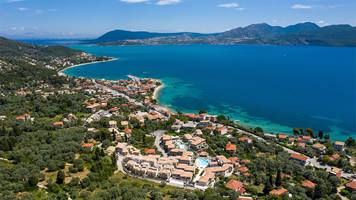 Hotel Crystal Waters